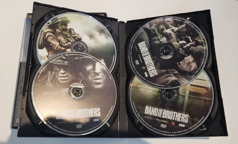 Box com 6 DVDs da série HBO Band of Brothers - Foto 5