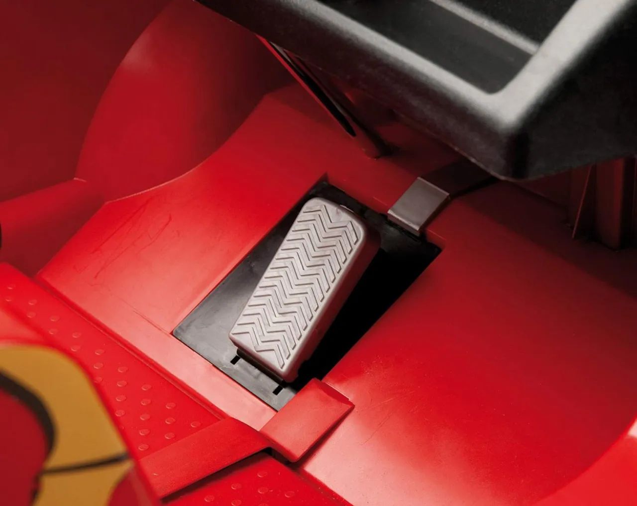 Jeep Ranger Elétrico Infantil - Peg Perego R$ 1500,00 - Foto 3