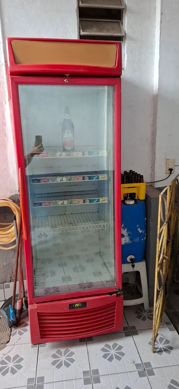 Geladeira Coca-Cola e 30 vasilhames - Foto 2