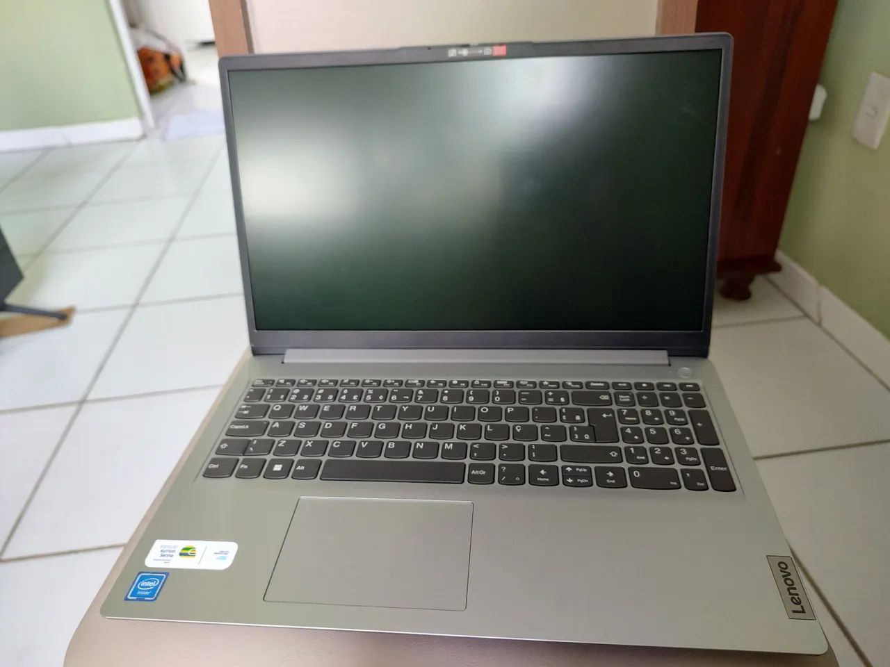 Vendo Notebook Lenovo ideapad 1i intel celeron - Foto 5