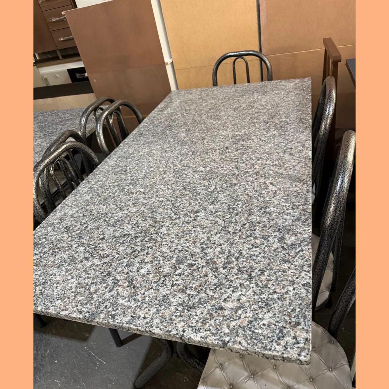 Mesa com 6 cadeiras - entrego hoje 