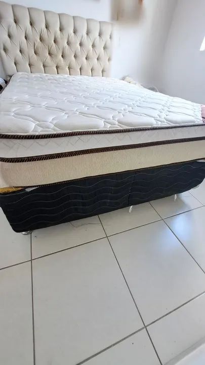 Cama de casal+ box+ cabeceira al+ 2 colchas - Foto 4