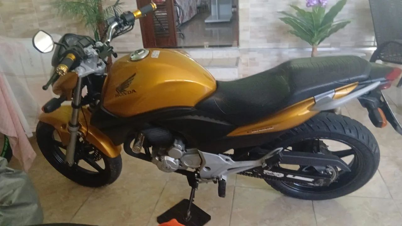 CB 300 - Foto 3