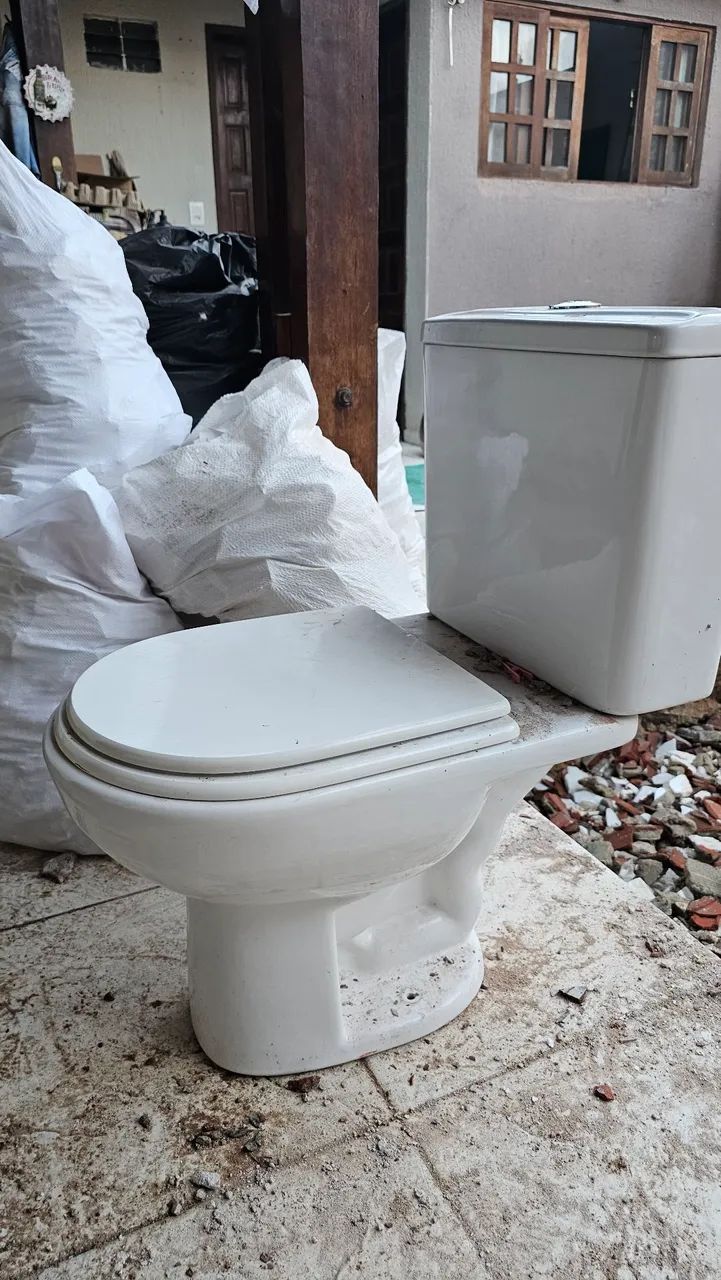 Vaso sanitario com e sem caixa acoplada
