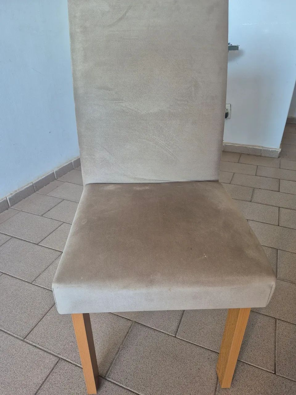 Mesa Tampo de Vidro com 4 Cadeiras