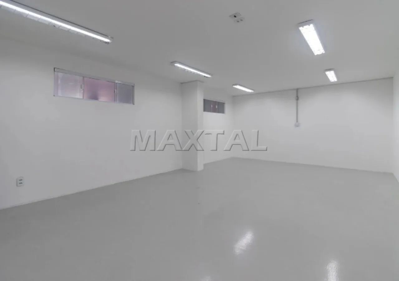 Prédio comercial de 794 mts² , com 4 andares, com 17 salas amplas, 6 banheiros e vagas de 