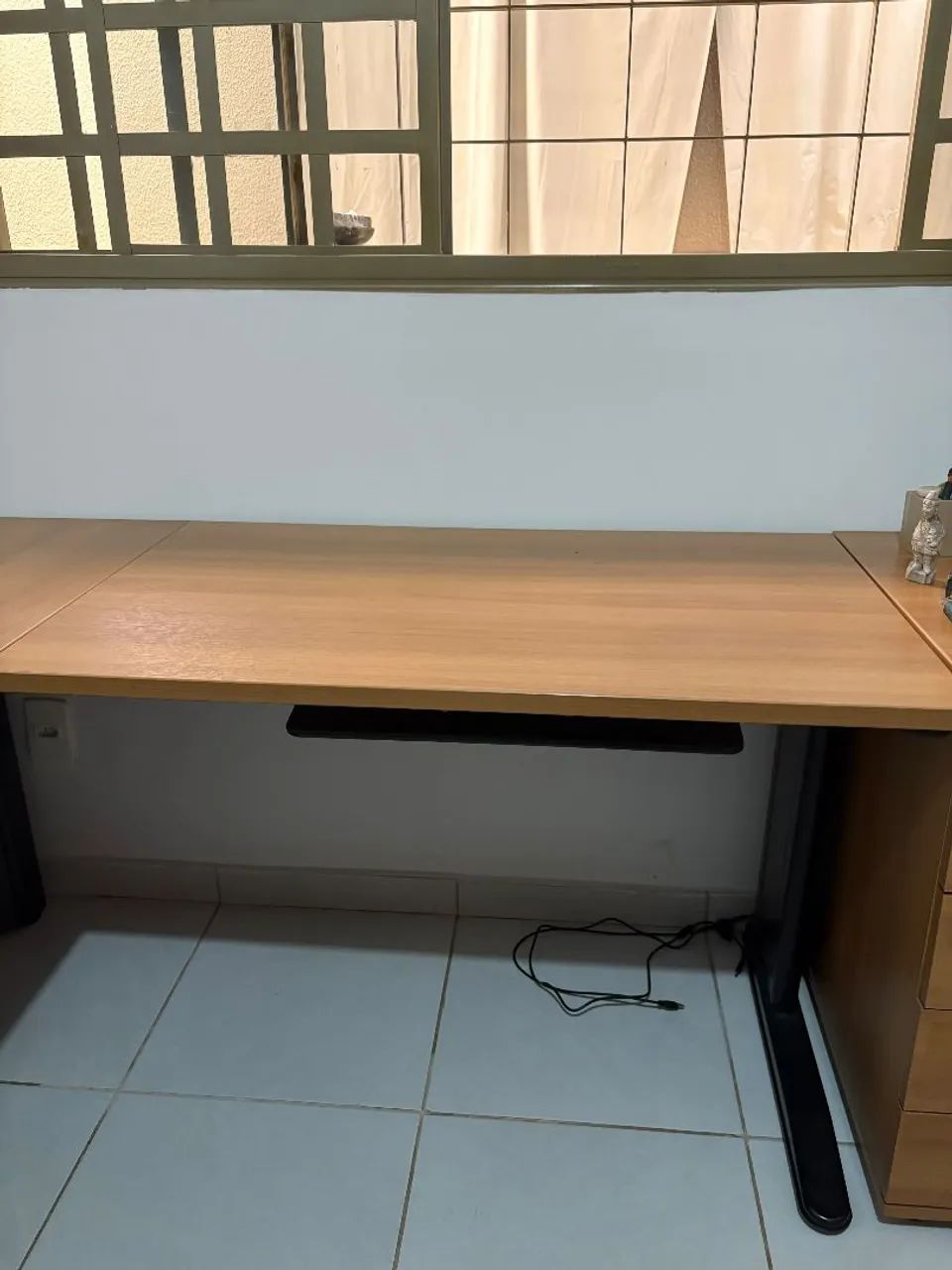 Conjunto Mesa escritório com armário e gaveta  - Foto 4