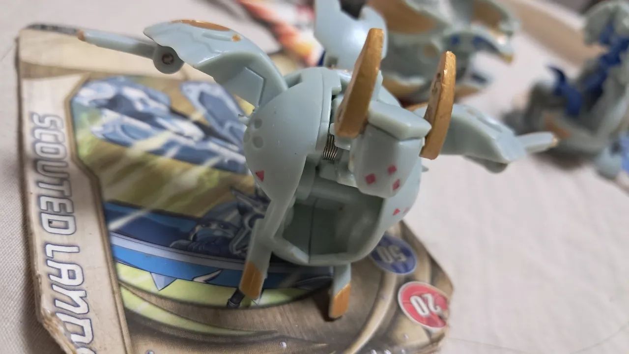 Bakugan Foxbat Haos - Foto 3