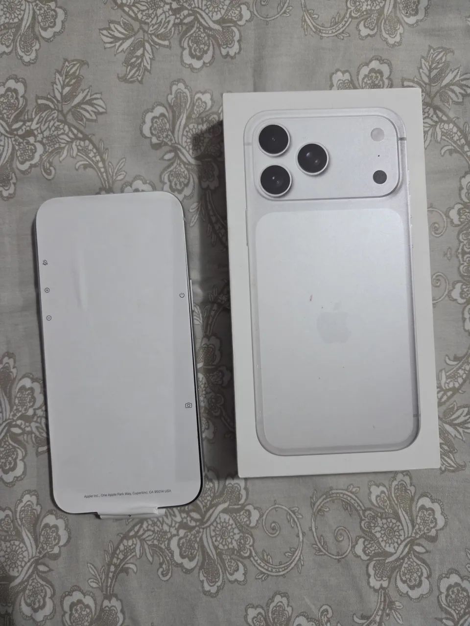 iPhone 17 Pro Max Branco NOVO - Foto 2