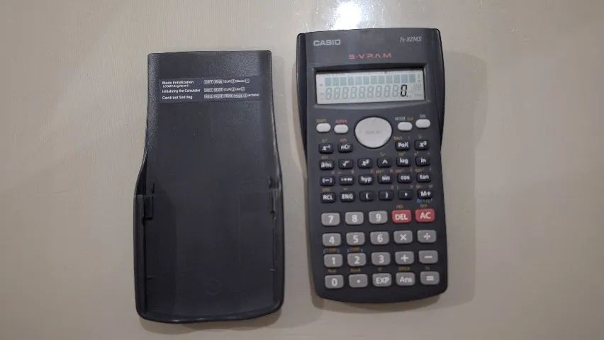 Calculadora Científica Casio Fx-82MS
