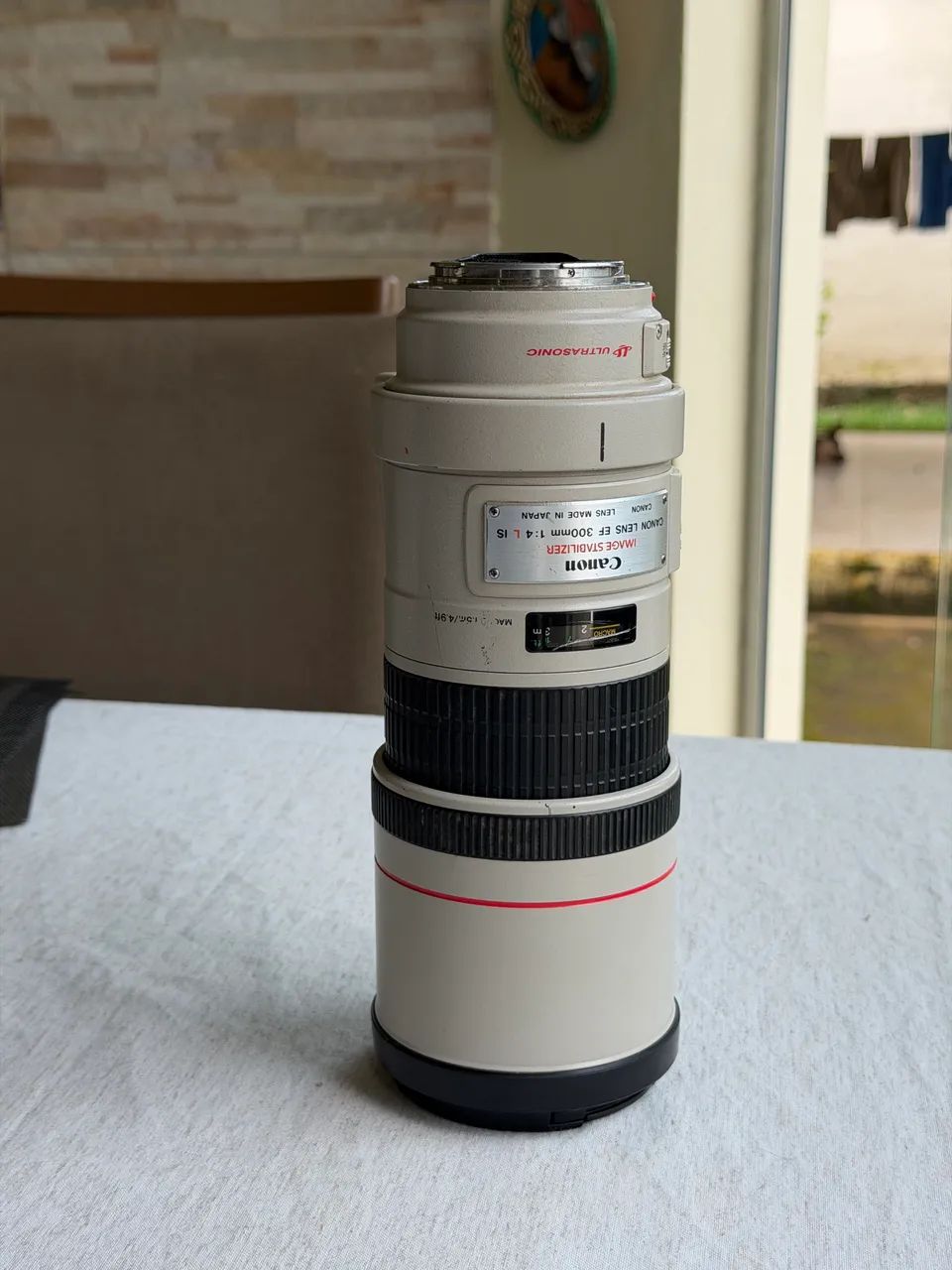 Lente Canon 300mm f/4 - Teleobjetiva profissional