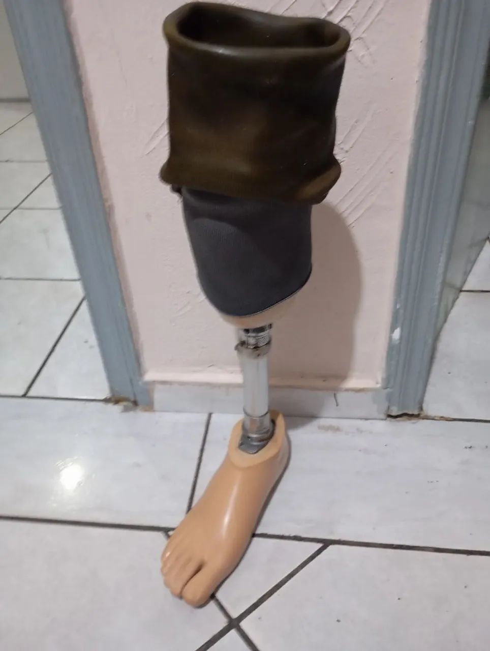 prótese transtibial (abaixo do joelho)