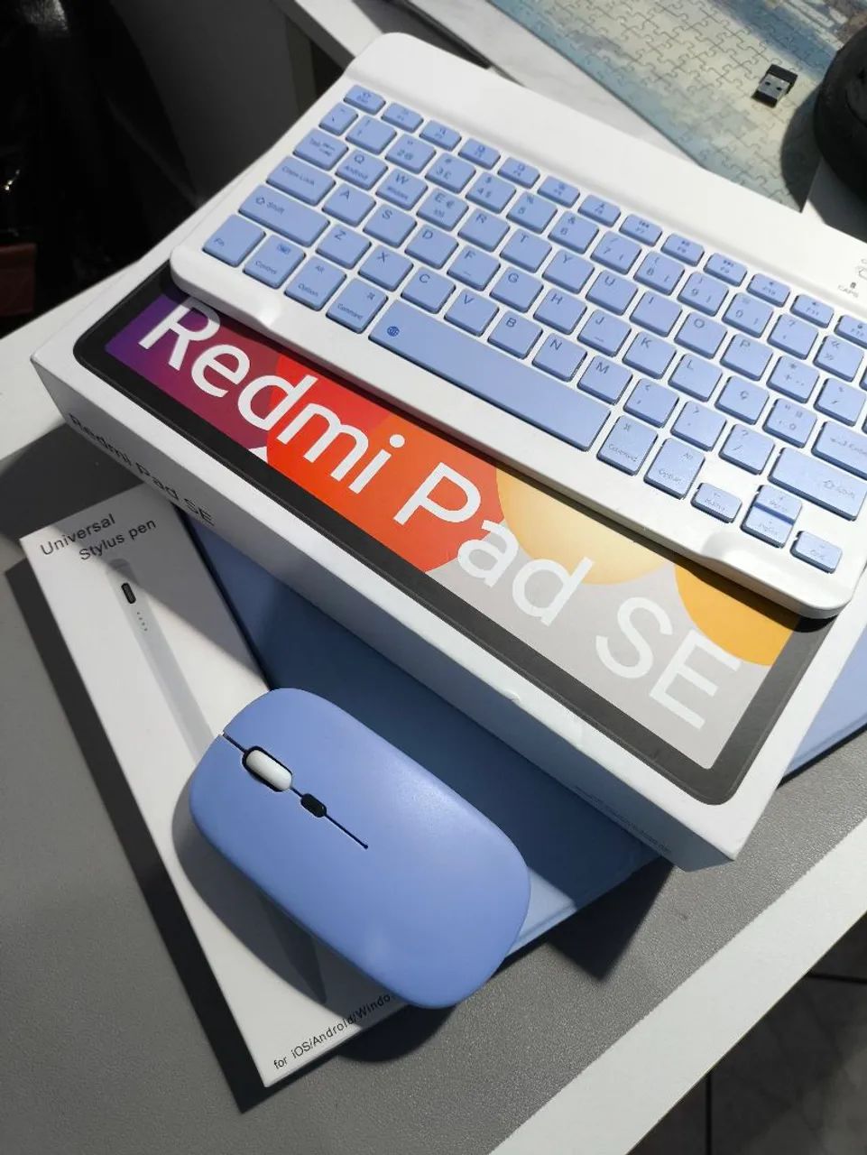 Tablet Redmi Pad SE + acessórios 