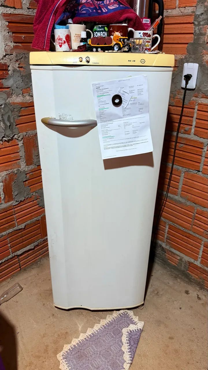 VENDO GELADEIRA ELETROLUX  - Foto 2