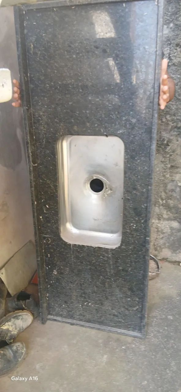 Pia de mármore com Cuba inox  - Foto 2