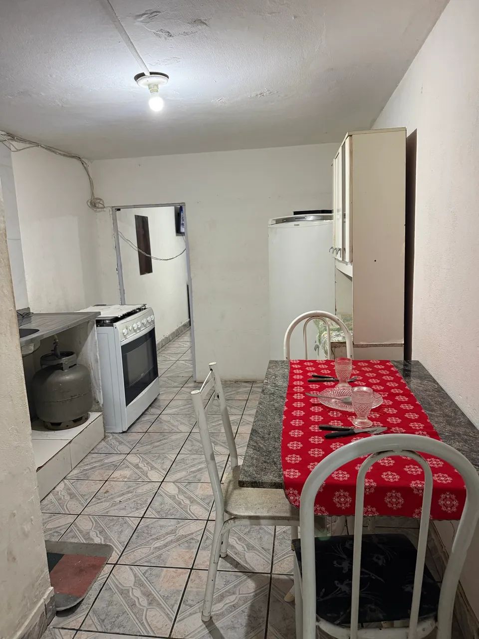Aluga se Kitinete e aptos mobiliados - Foto 4