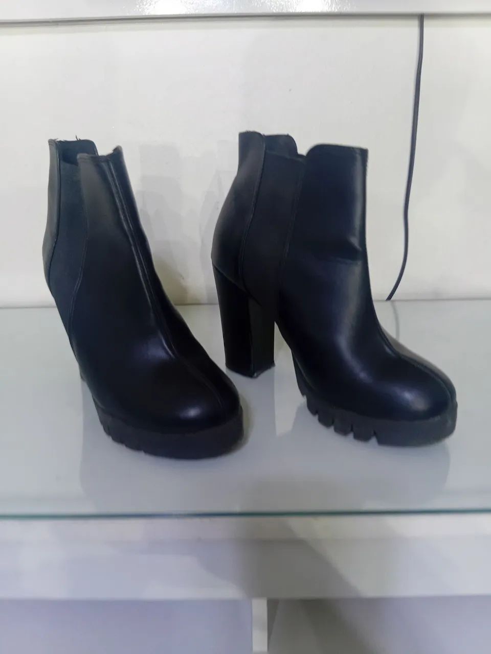 Bota cano curto n 36