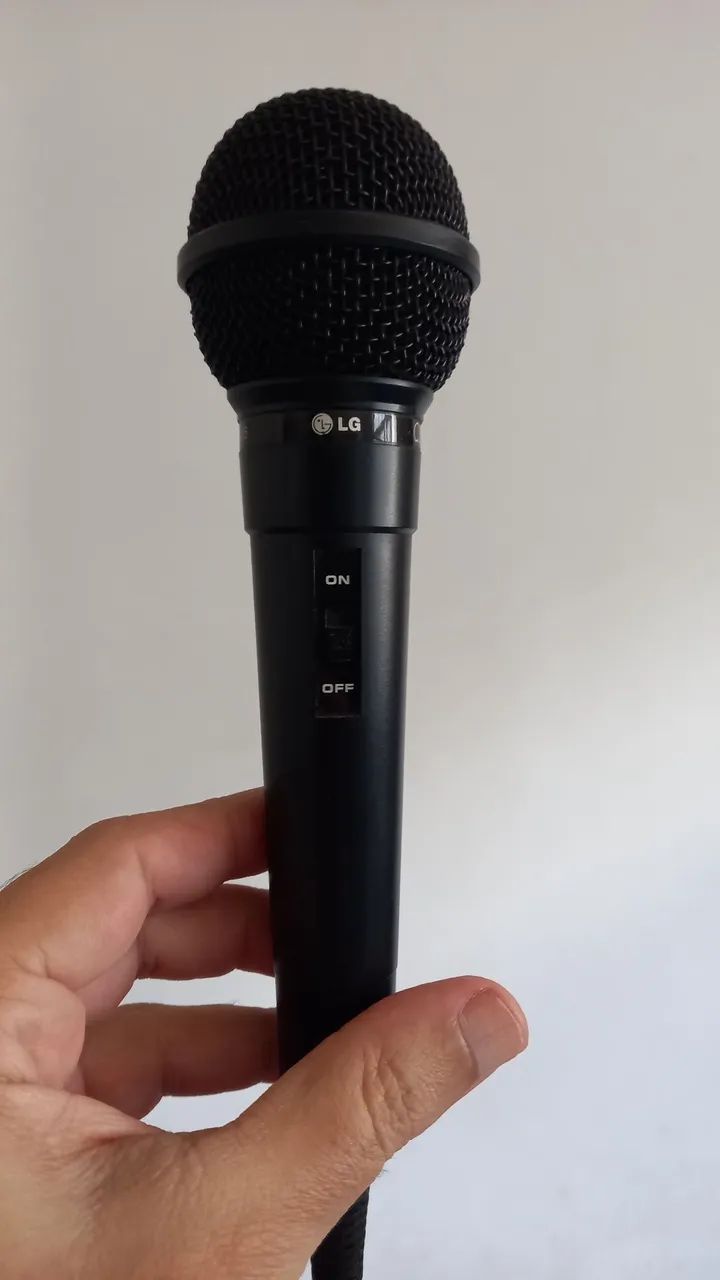 Microfone com fio