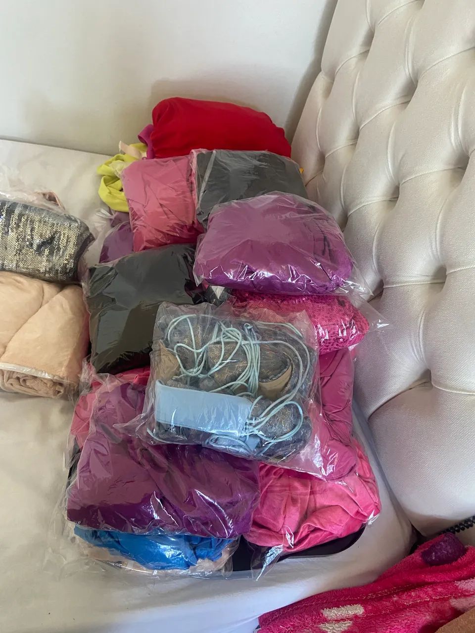 Lote de roupa  feminina  - Foto 2