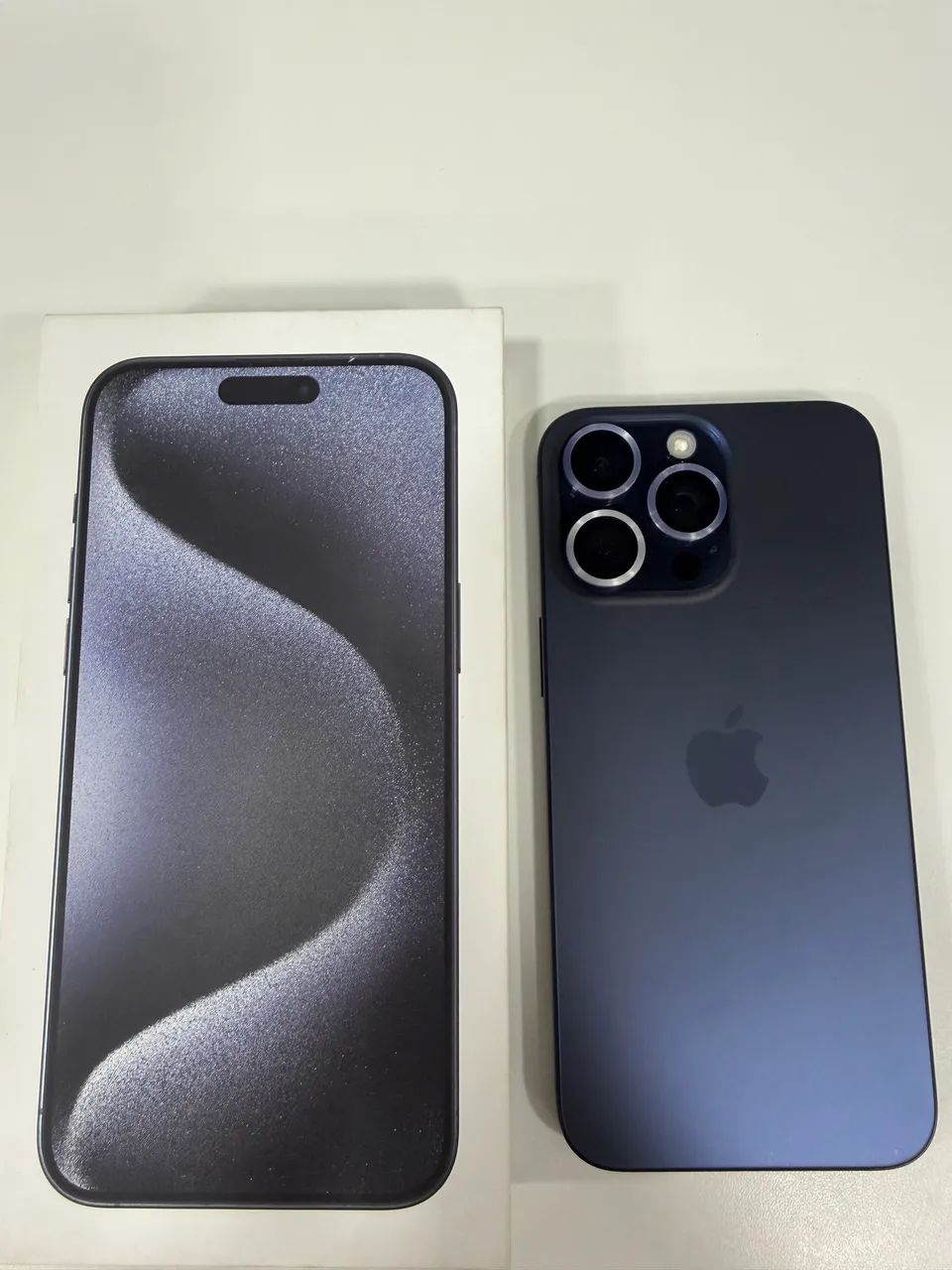Vende-se IPhone 15 Pro Max usado 