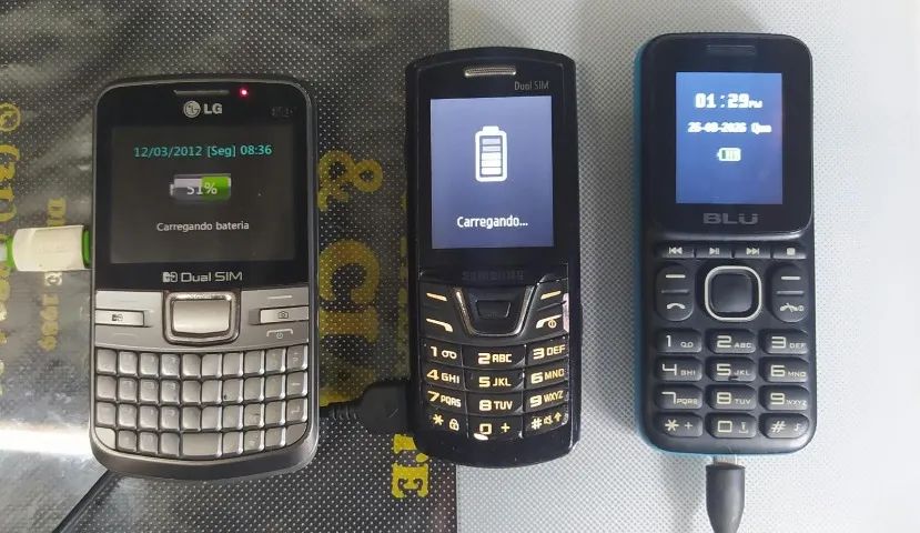  COMBO COM 3 CELULARES VINTAGE-LG C199-Samsung GT-E2152L-BLU Z4 Music - Foto 2