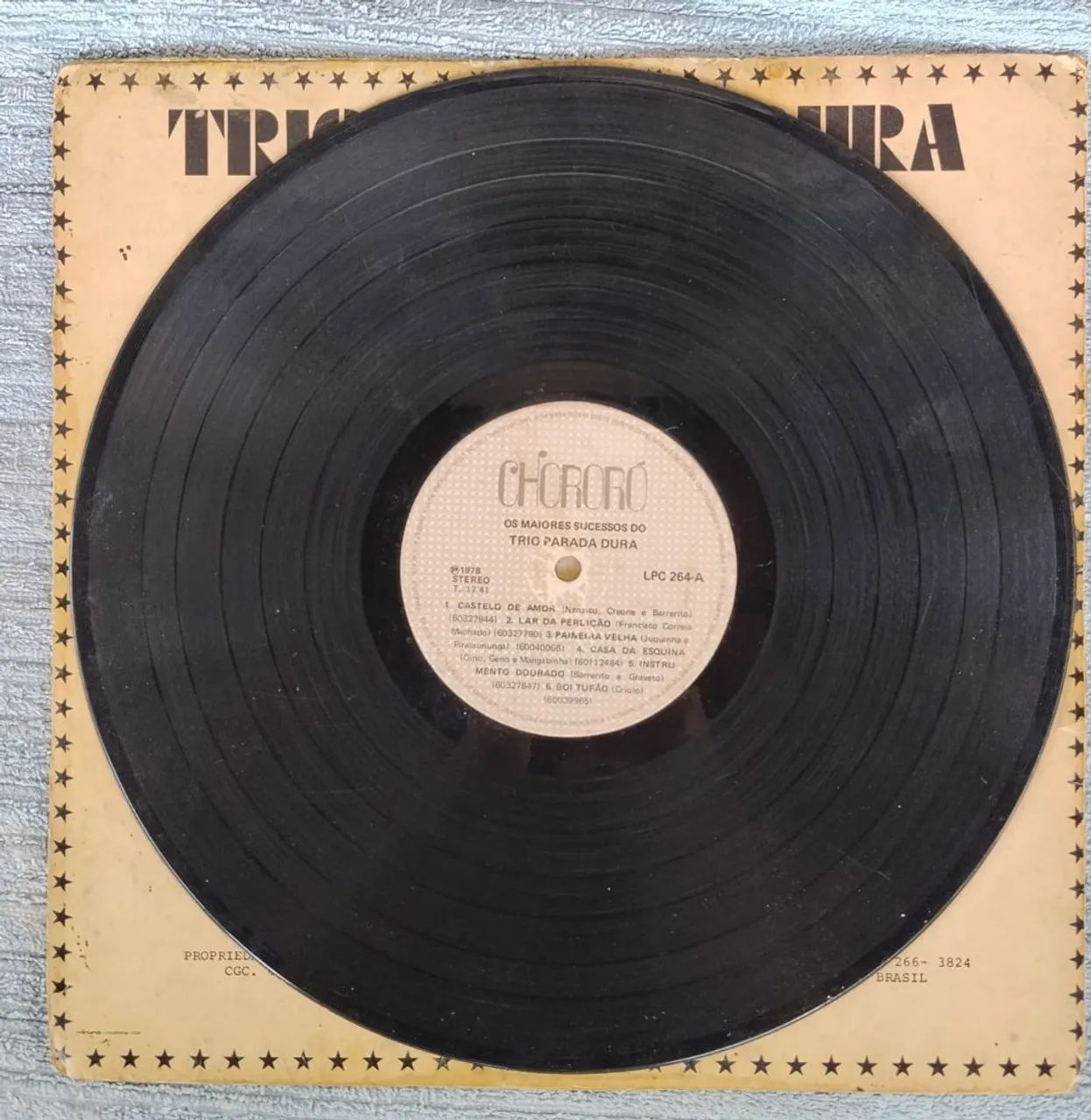 LP disco de vinil os grandes sucessos do trio parada dura 1976 toca disco radiola vitrola  - Foto 3