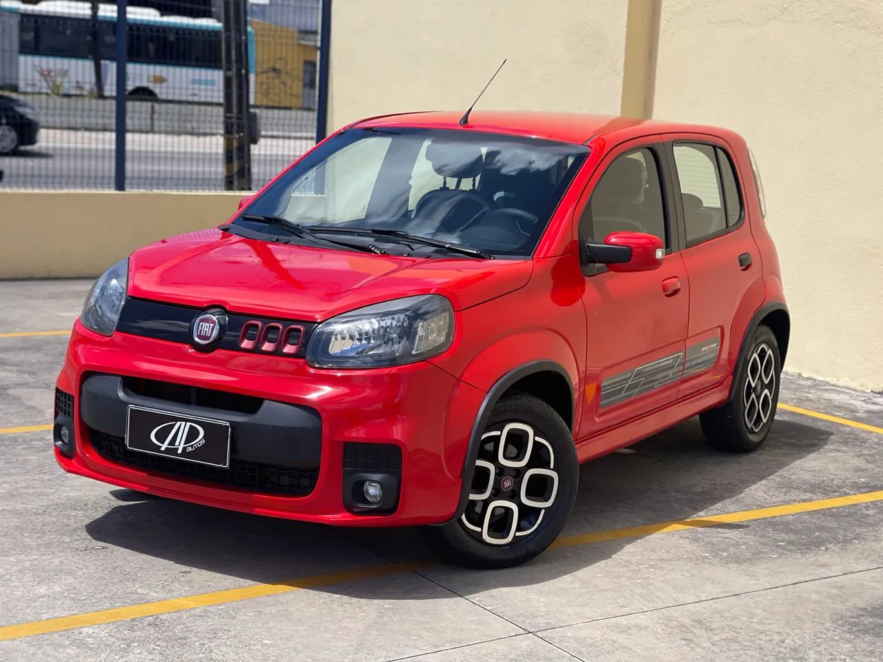 Fiat Uno Sporting Dualogic 1.4 EVO Flex 8V 4P 2016 - Foto 2