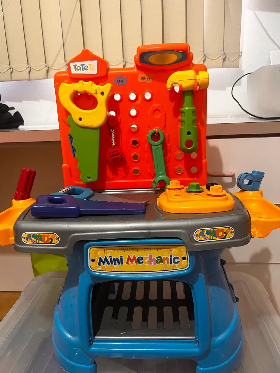 Bancada de ferramentas infantil 