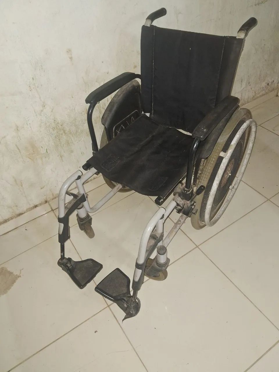 Cadeira de rodas  - Foto 2