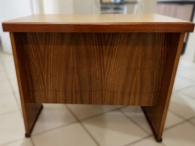 Mesa com gavetas / Escrivaninha /Mesa de Escritório - Foto 3