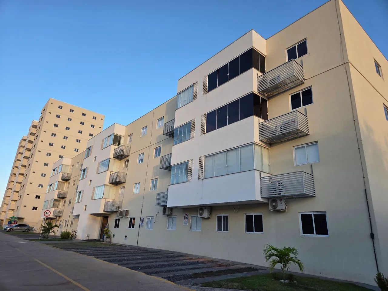 Apartamento Lírio do Vale Residencial 