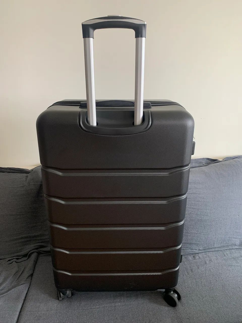 Mala 23kg preta Resistente - Marca própria Walmart - Foto 3