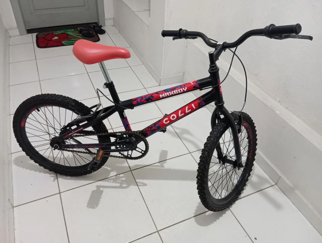 Bicicleta Colli aro 20 novíssima.