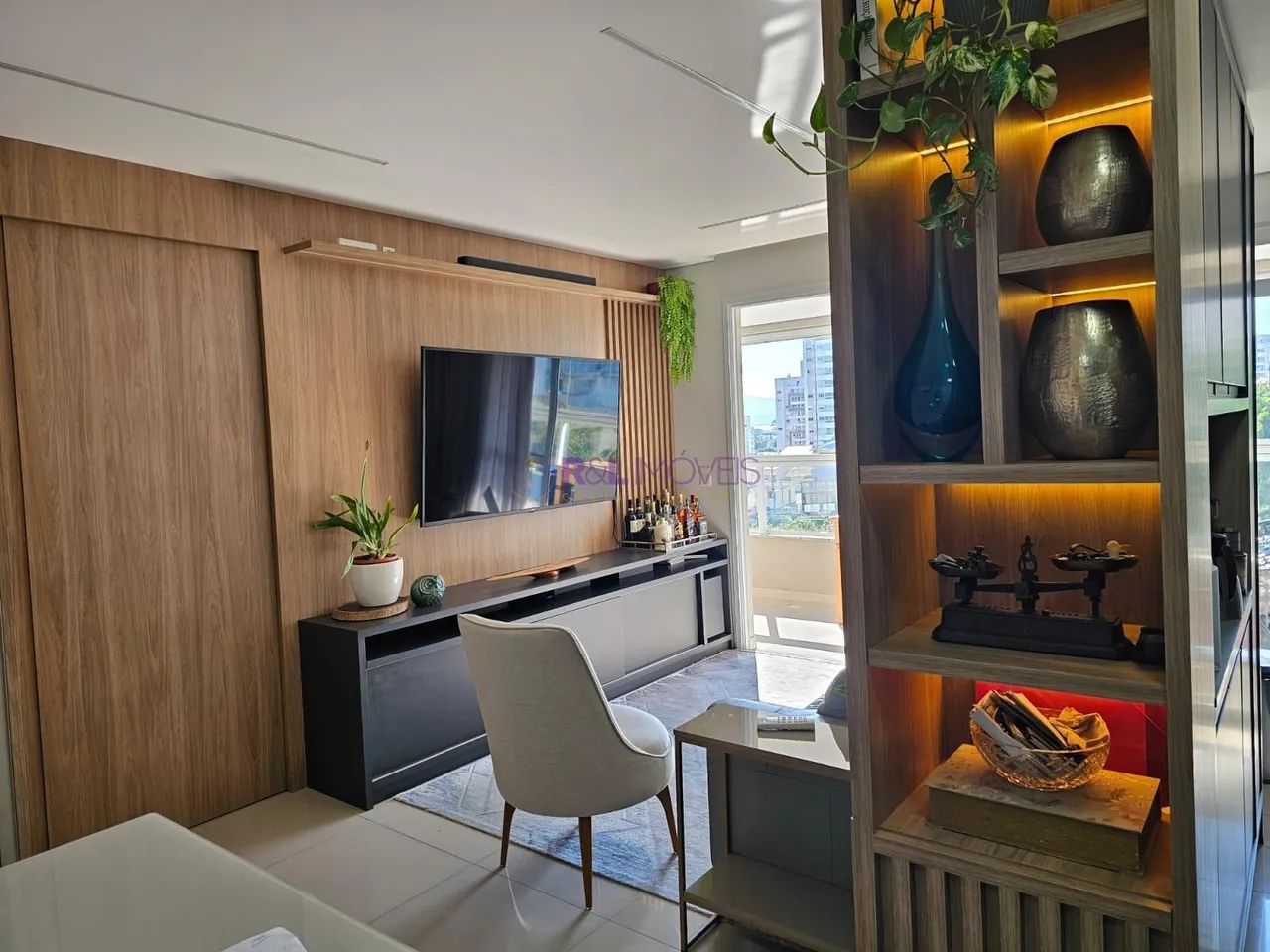 Apartamento 2 Dormitórios (1 Suíte) | 2 Vagas | Mobiliado - Foto 5