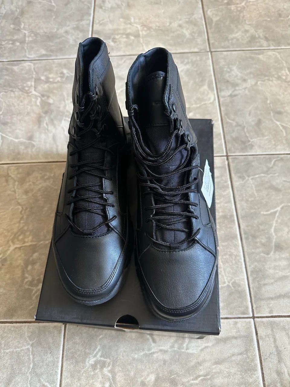Bota Oakley Assault Leather Coyote Boot Masculino - Preto Couro
