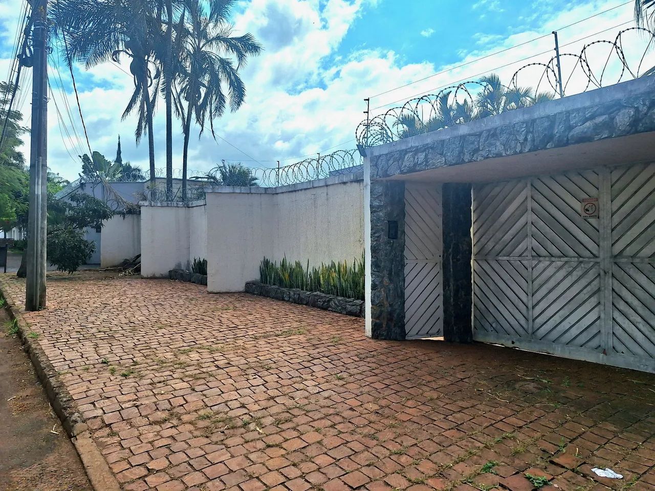 Vendo 1000m² com 450m² de construcao cidade jardim - Foto 2