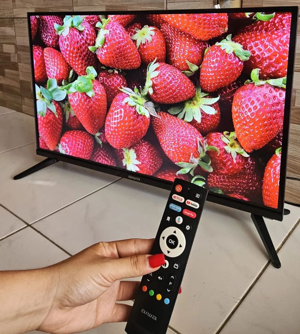 TV SMART E ANDROID MODELO NOVO BEM FININHA ACEITO CARTÃO  - Foto 2