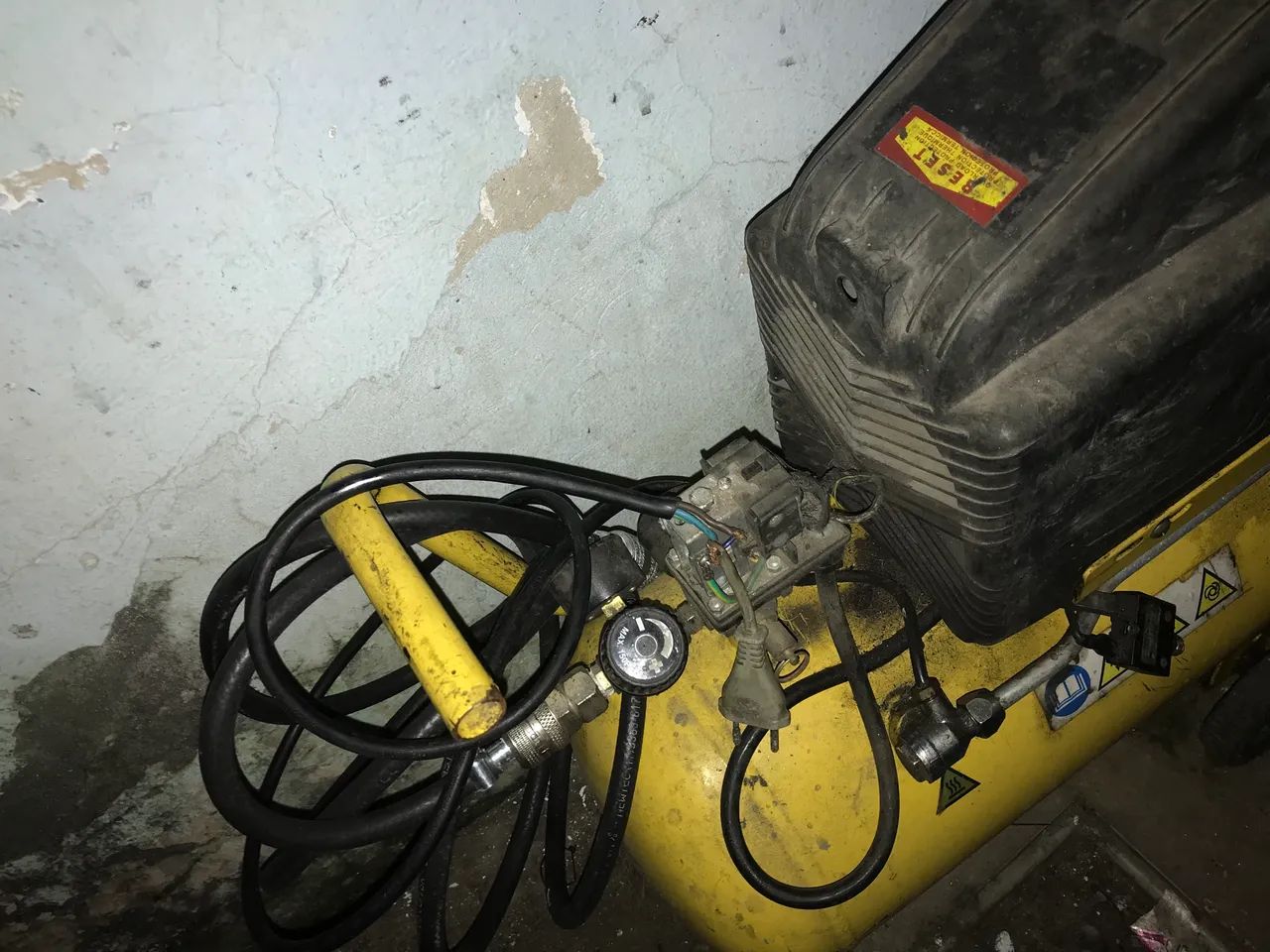 Compressor PRESSURE 110V 24litros - Foto 3