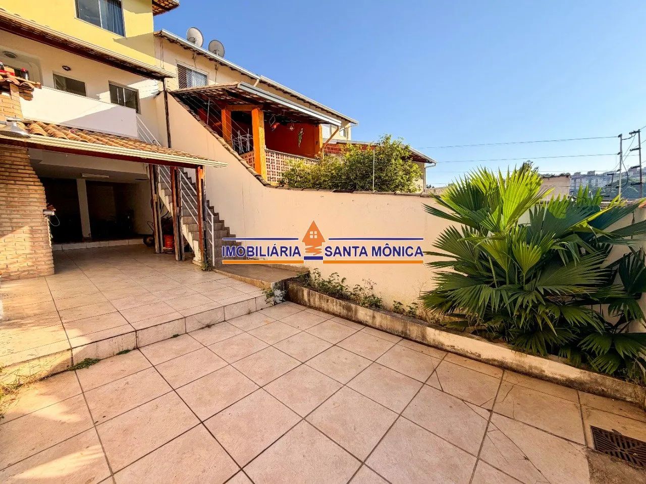 Casa 2 quartos suítes varanda - São João Batista