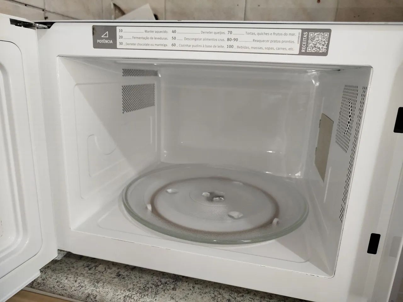 Microondas Electrolux 31L 127v, todo original, funcionando perfeitamente, bem conservado. - Foto 5