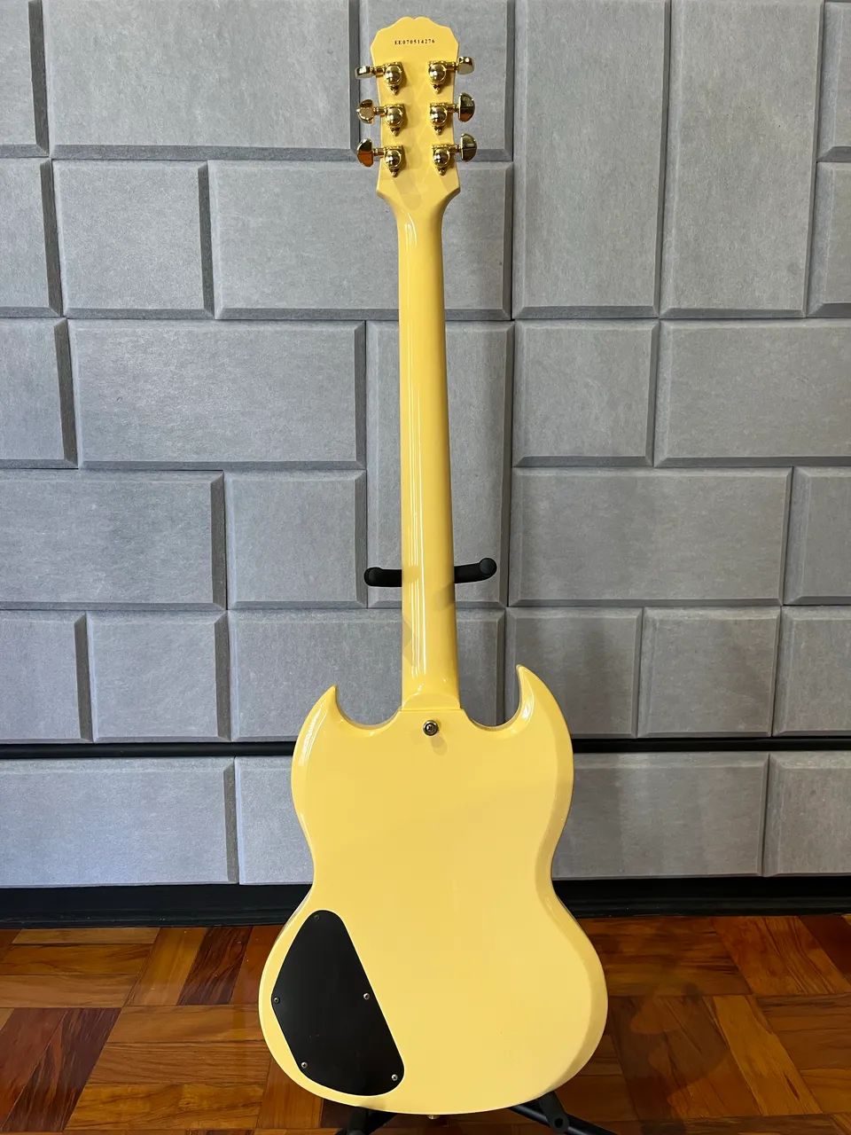 Guitarra Epiphone SG Custom Grover com trava - Foto 2