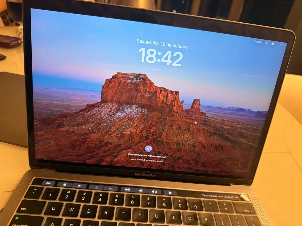 MacBook Pro Retina  2019 Touch Bar e Touch ID e Magic Mouse - Foto 2