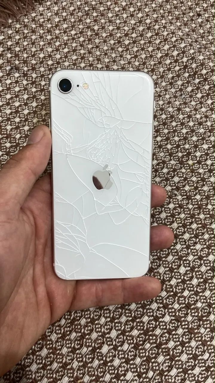 iPhone SE 2ª geração  - Foto 2