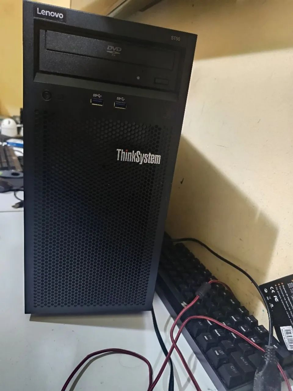 Servidor Lenovo ts50