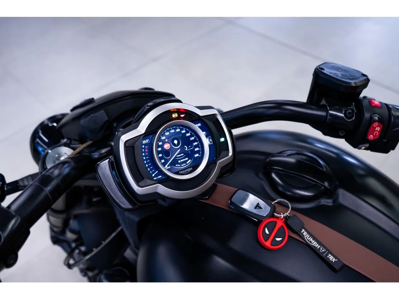 Triumph Rocket iii r 2500cc 2022 - Foto 3