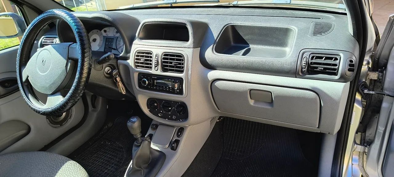 Renault Clio Hi-flex 1.0 16V 3P 2011 - Foto 5