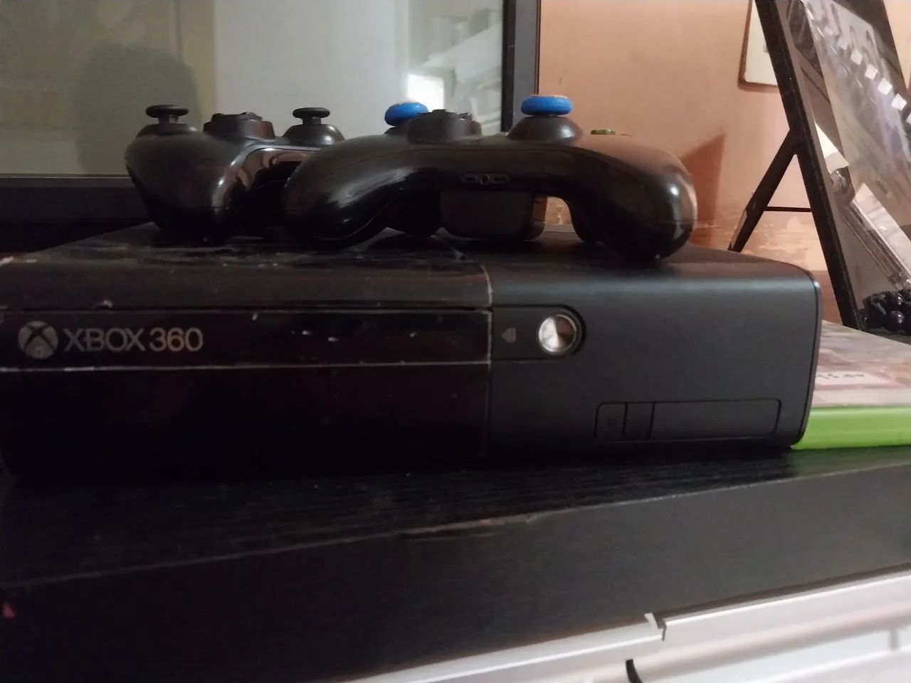 Xbox 360 com jogos + 2 controles + kinect - Foto 2