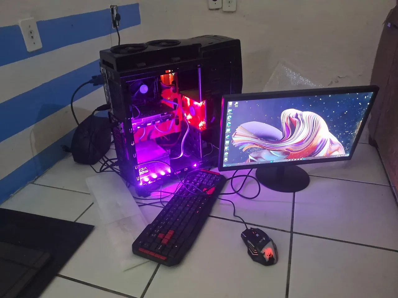 Pc semi novo