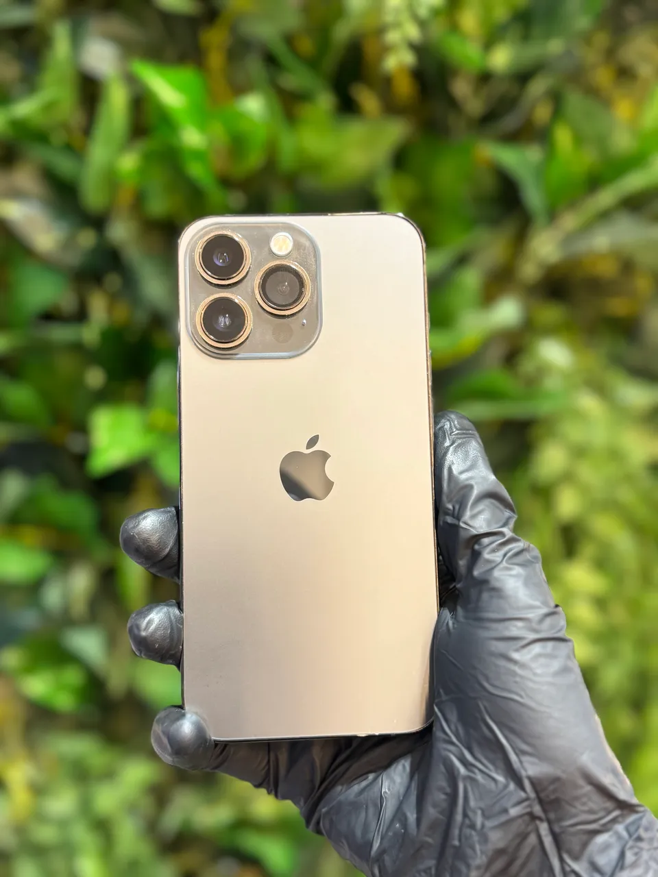 Vendo iPhone 8 Plus 64gb muito conservado e tem a caixa