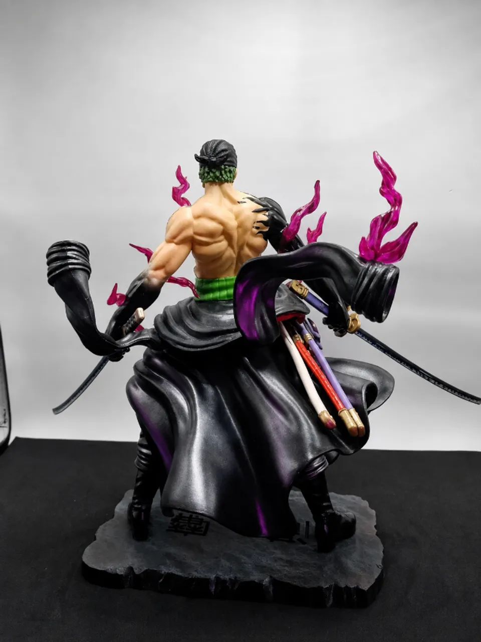 Roronoa Zoro 24cm - Figure One Piece - Foto 4